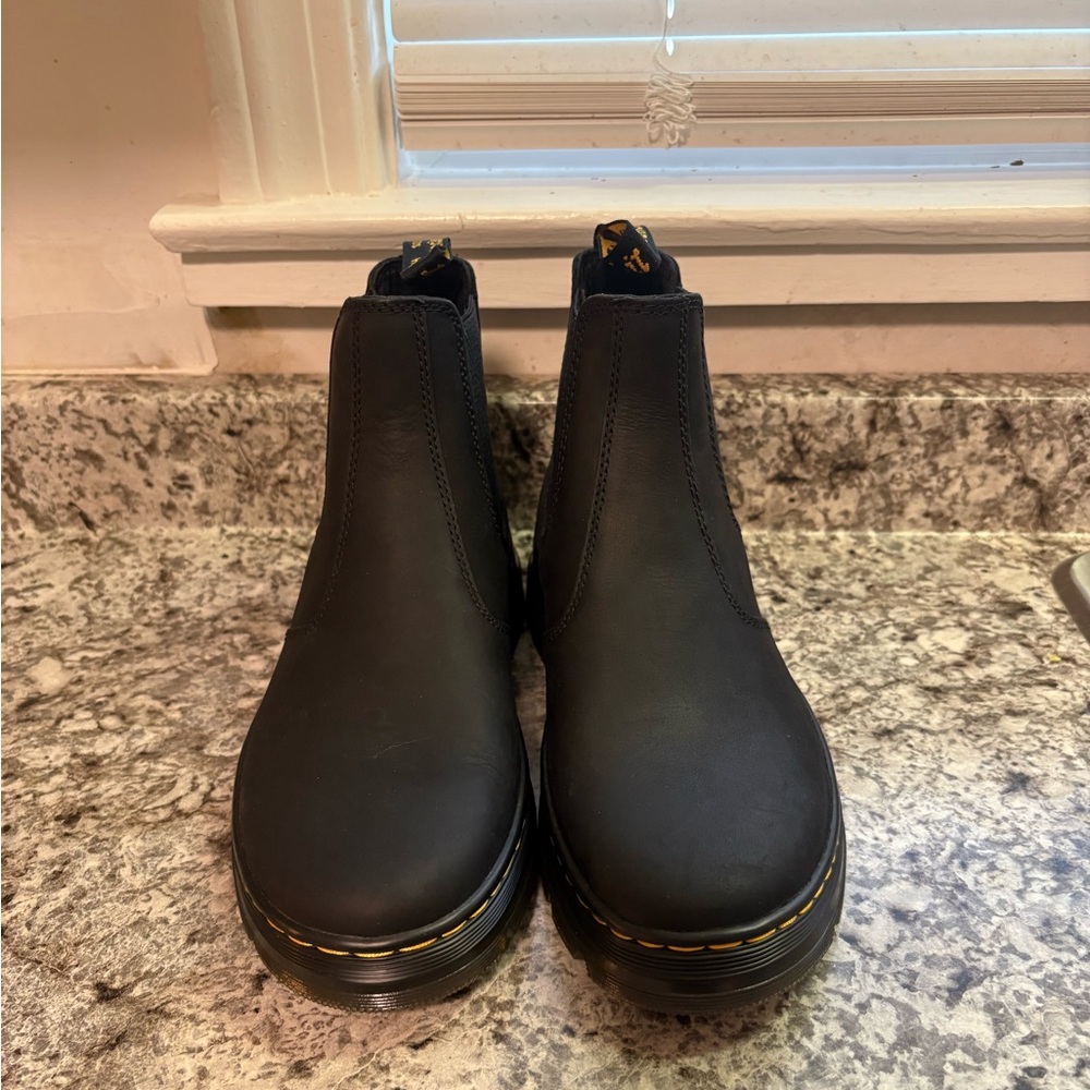 Dr. Doc Martens Air Wair Embury Chelsea BOOTS aw004 Black Slip On Men 6 /Women 7